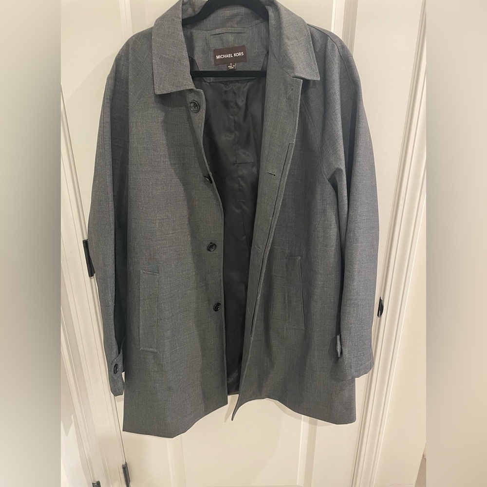Mens NWOT Michael Kors heater gray lightweight coat. Size XL